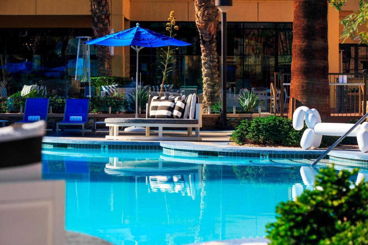 Renaissance Palm Springs Hotel Buitenkant foto